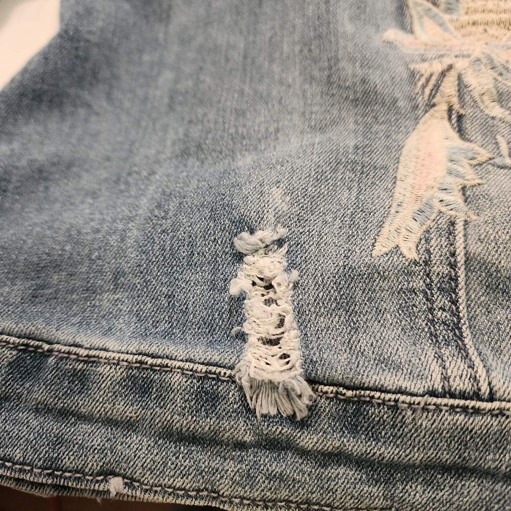 WOMEN'S PLUS SIZE 26/28W - EST.1946 - DISTRESSED DENIM JACKET - Picture 12 of 16